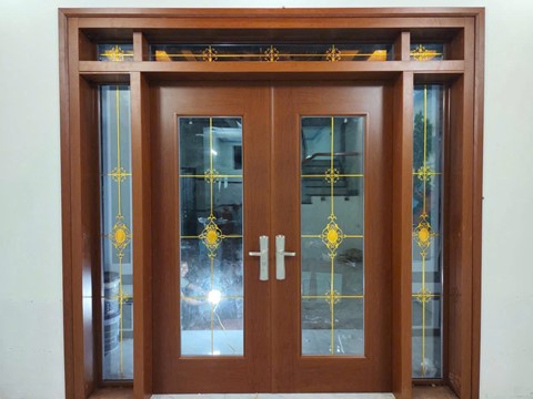 Cửa thuỷ lực Luxury