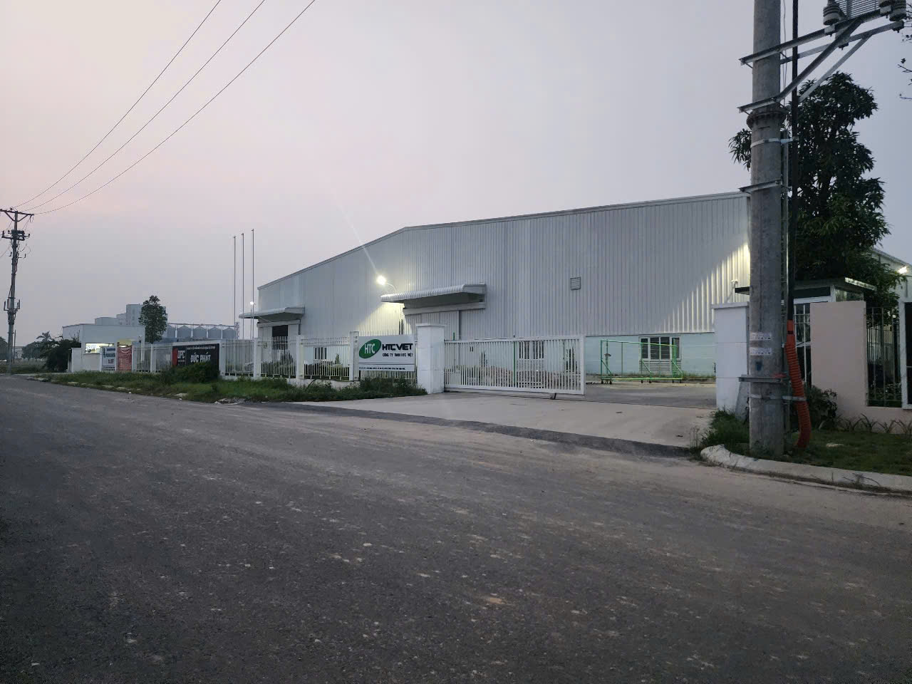 Nhà máy sản xuất cửa thép